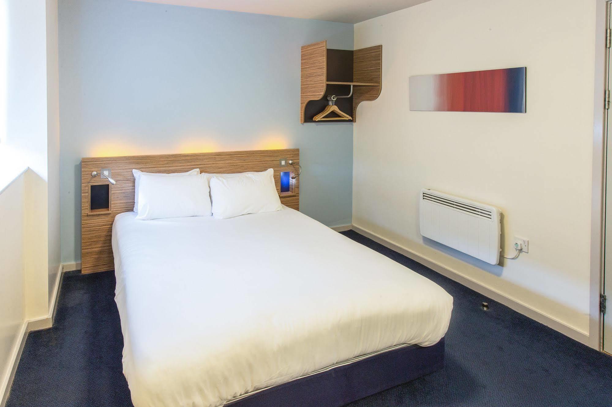 Redwings Lodge Wolverhampton Central Exteriör bild