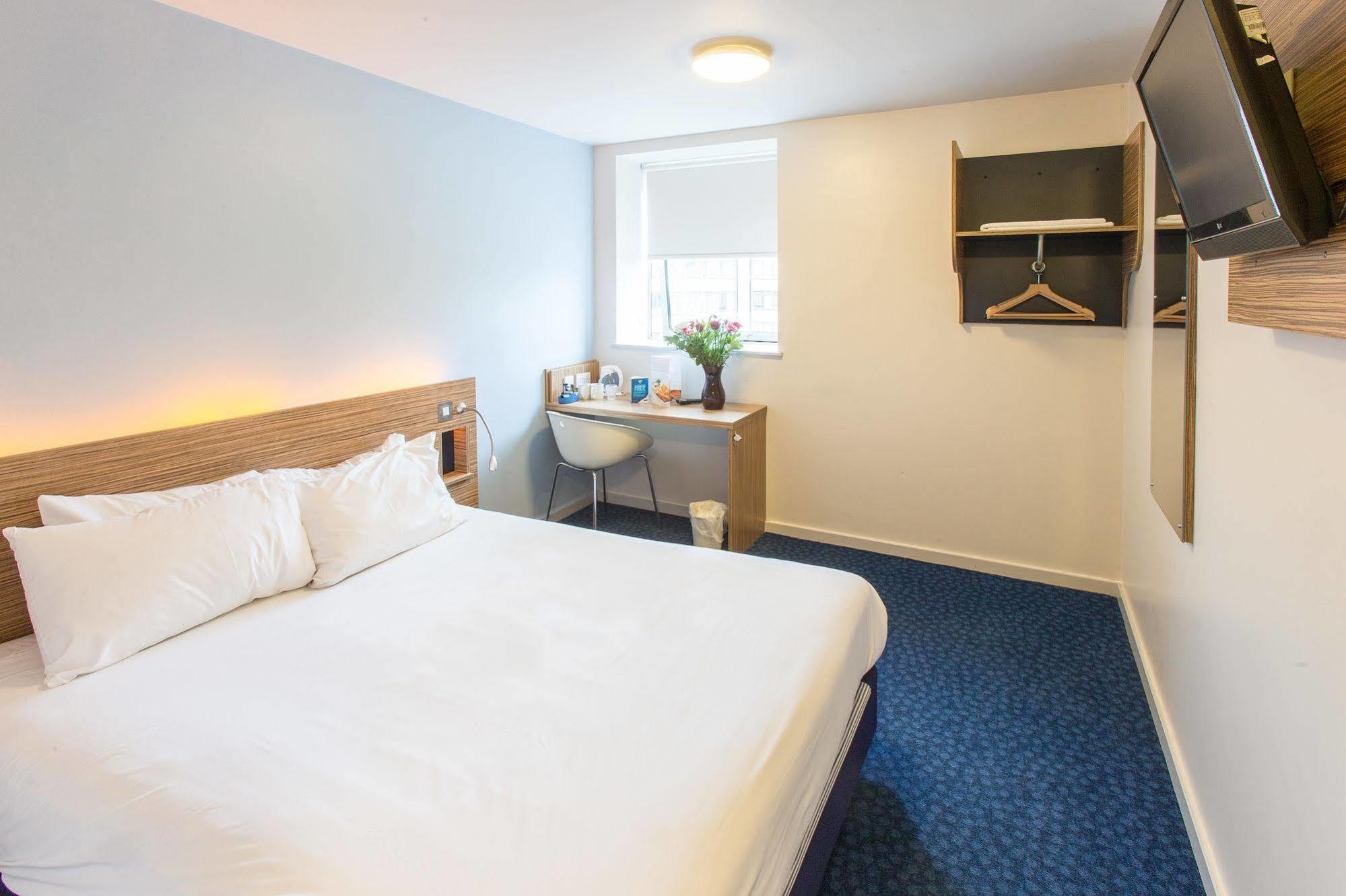 Redwings Lodge Wolverhampton Central Exteriör bild