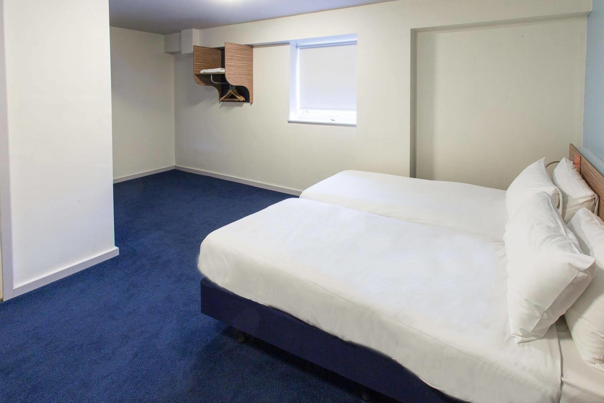 Redwings Lodge Wolverhampton Central Exteriör bild